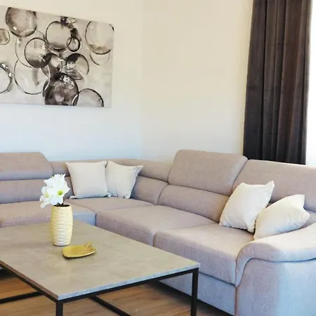 Casari & Apartment *