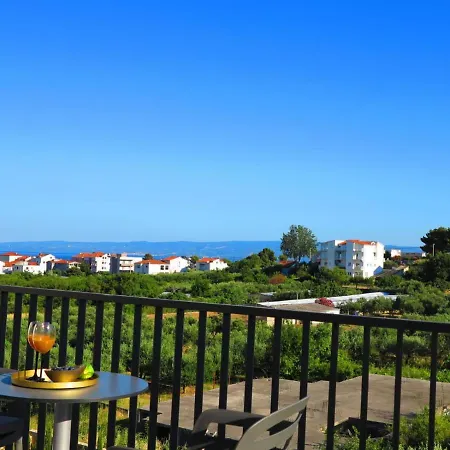 Casari & Apartment Split
