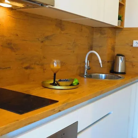 Casari & アパート